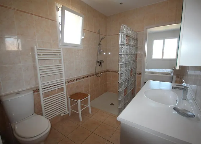 Superbe Climatisee Cloturee, Wifi, 3 Km De La Mer, 4 Belles Chambres, Piscine Privee Sur Les Hauteurs Du Village Lxtou21 Villa Portiragnes