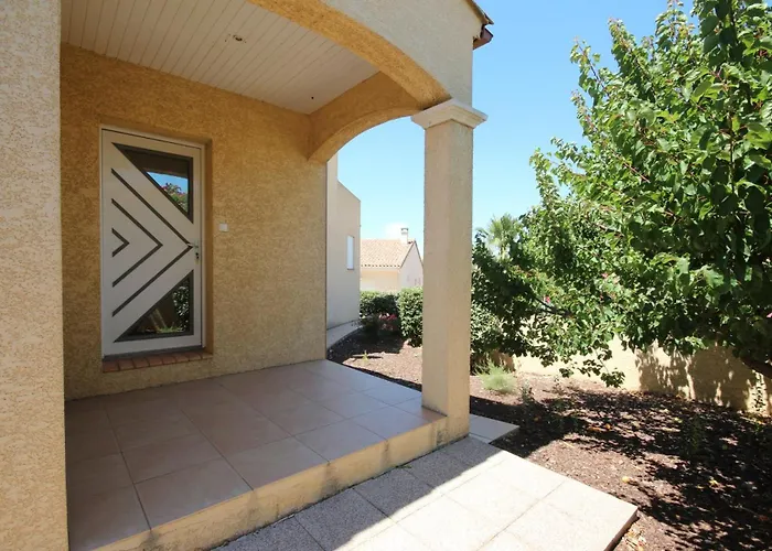 Superbe Climatisee Cloturee, Wifi, 3 Km De La Mer, 4 Belles Chambres, Piscine Privee Sur Les Hauteurs Du Village Lxtou21 Villa
