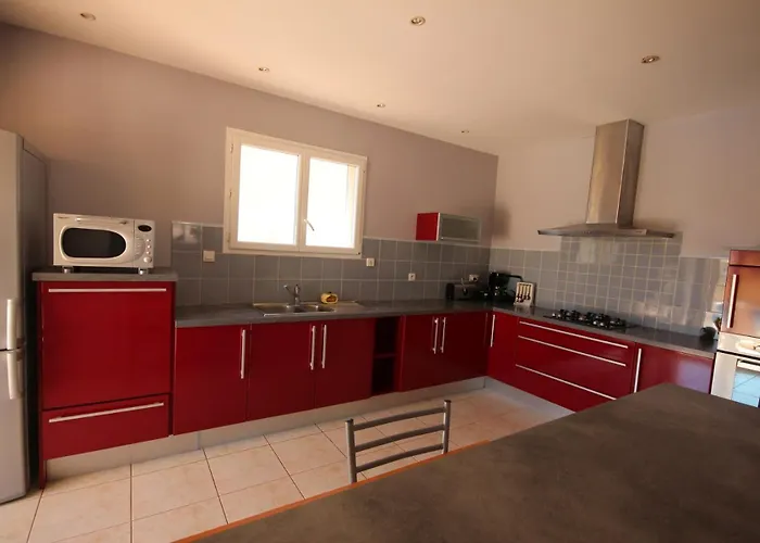 Villa Superbe Climatisee Cloturee, Wifi, 3 Km De La Mer, 4 Belles Chambres, Piscine Privee Sur Les Hauteurs Du Village Lxtou21 Portiragnes