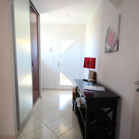 Superbe Climatisee Cloturee, Wifi, 3 Km De La Mer, 4 Belles Chambres, Piscine Privee Sur Les Hauteurs Du Village Lxtou21 *