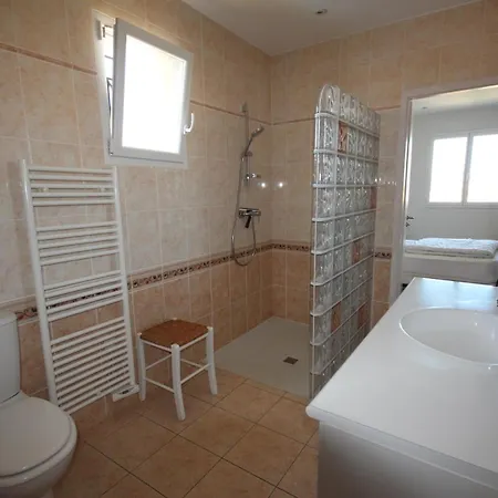 Superbe Climatisee Cloturee, Wifi, 3 Km De La Mer, 4 Belles Chambres, Piscine Privee Sur Les Hauteurs Du Village Lxtou21 וילה פורטירנייה